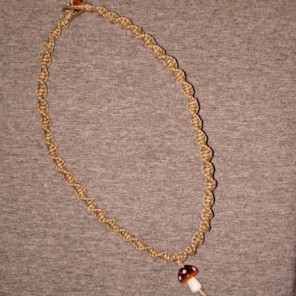 Hemp necklace - Picture 1 of 3